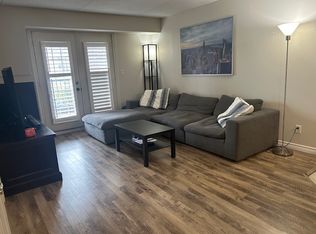 1421 Walkers Line #214, Burlington, ON L7M4P4