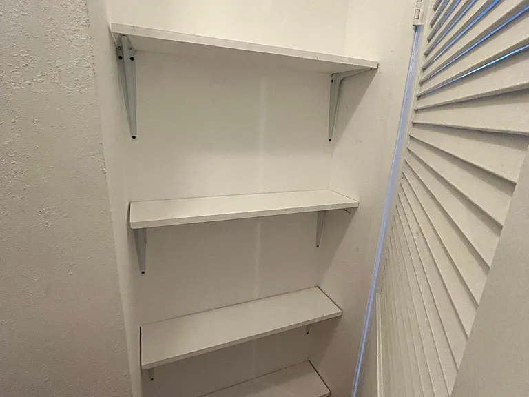 5320 Whitsett Ave #8 — Photo 43