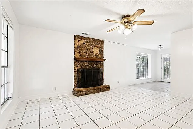 2519 Oriole St — Photo 10