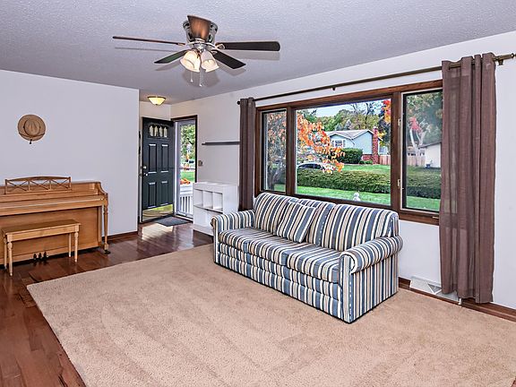 4th image of 1468 Saint Joseph Cir