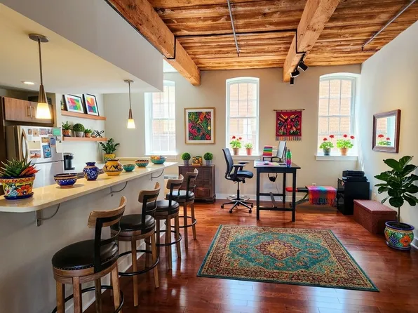 205 Cuthbert St #101, Philadelphia, PA 19106