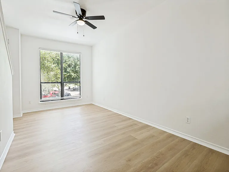 120 Nemo Ct — Photo 15