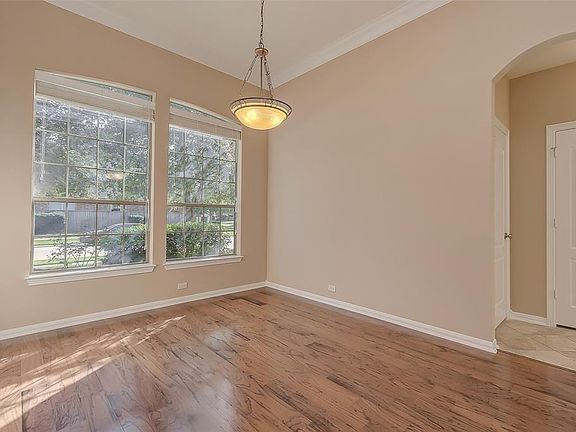 5th image of 9614 Sapphire Hill Ln