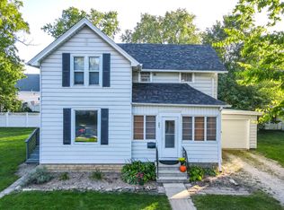 264 W 3rd St, Manteno, IL 60950