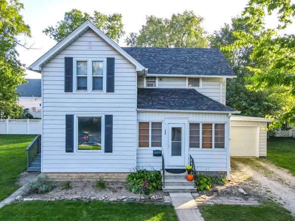 264 W 3rd St, Manteno, IL 60950