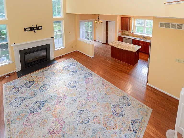200 Rolling Hill Dr — Photo 21