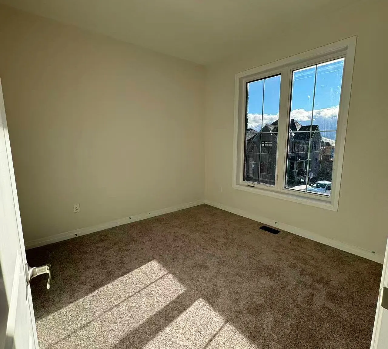 4 bed, $3,000 — Photo 4