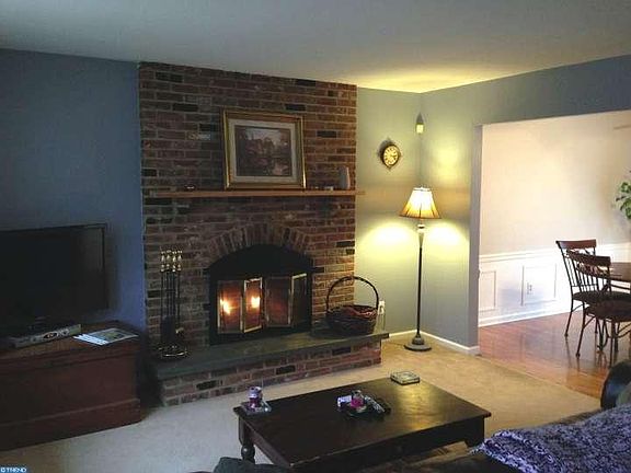 3rd image of 904 Kenilworth Ave