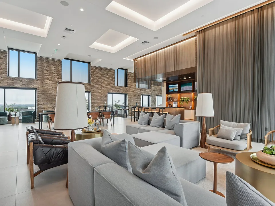 Solaire 7607 Old Georgetown