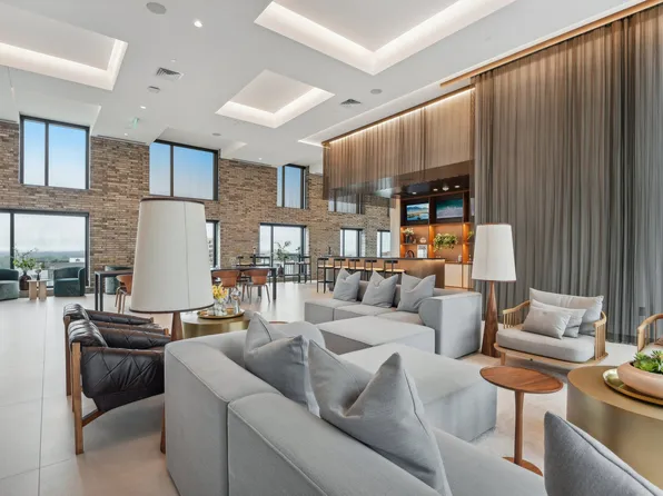Solaire 7607 Old Georgetown