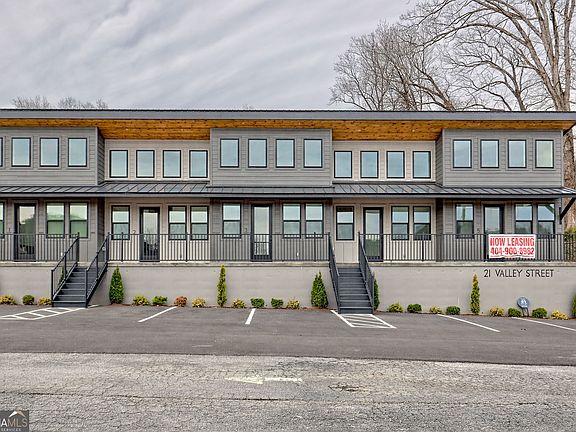 3rd image of 21 Valley St #1
