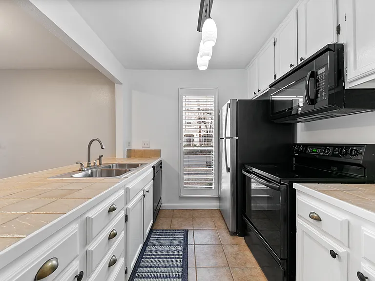 All appliances are included.