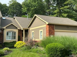 718 Walnut Creek Ln, Chesterfield, MO 63017