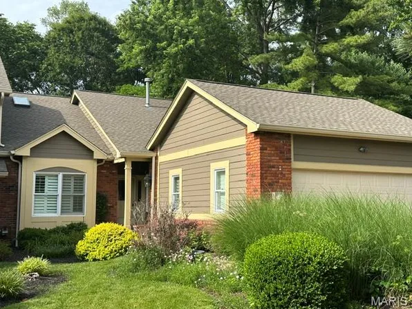 718 Walnut Creek Ln, Chesterfield, MO 63017