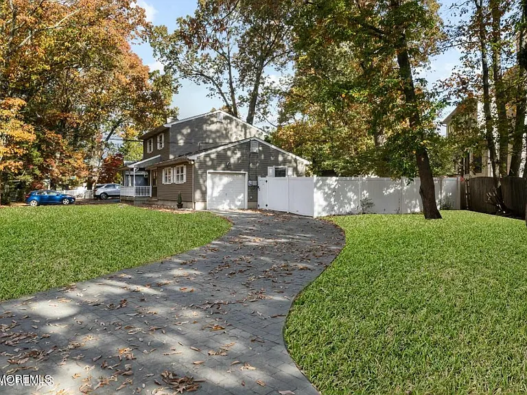 1025 Whittier Ave — Photo 26