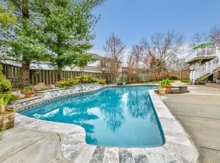 13329 Point Rider Ln, Herndon, VA 20171