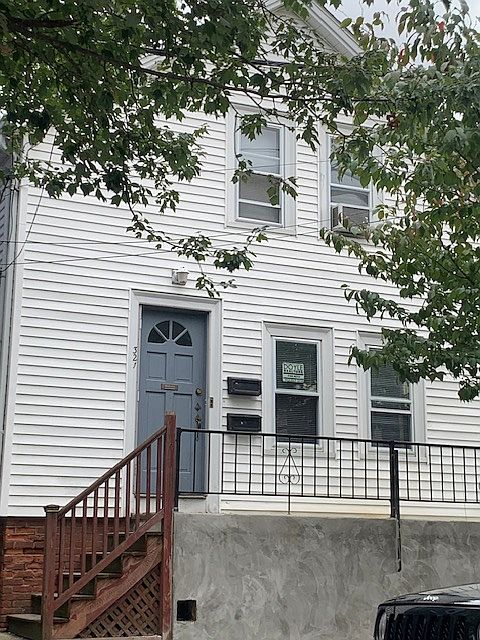 1st image of 321 Williams St Floor 1