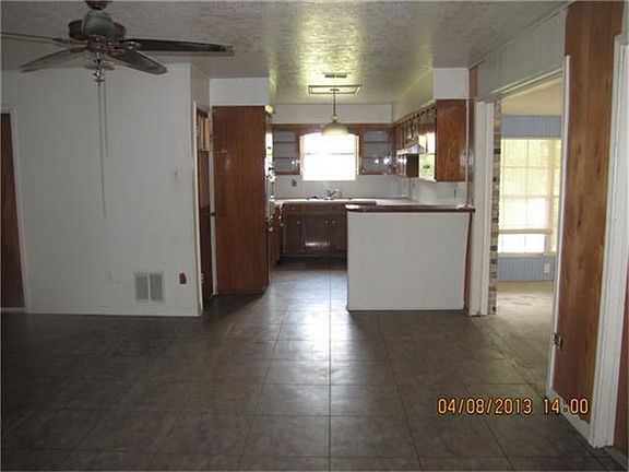 3rd image of 314 Una Dr