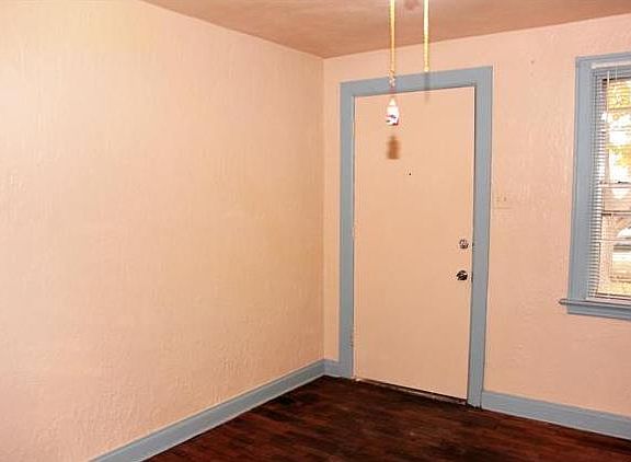 4th image of 3924 Oleatha Ave