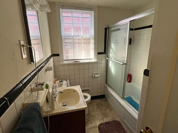 5th image of 3506 Floyd Ave #1