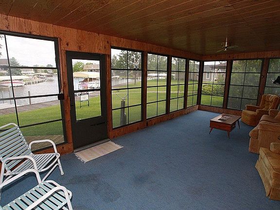3rd image of 20580 Breakwater Dr