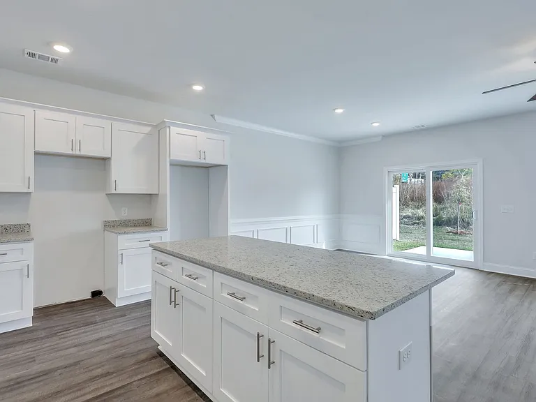 329 Governor Gwinnett Way — Photo 16