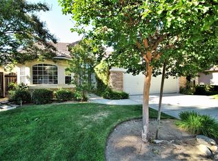 2430 E Carter Ave, Fresno, CA