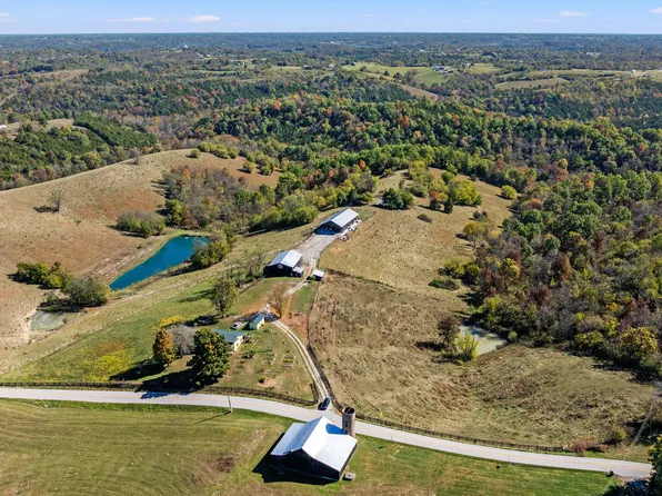 1827 Western Hills Rd, Foster, KY 41043