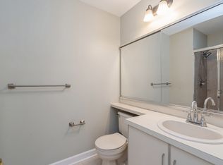 57 Woodmere Dr, Parlin, NJ 08859