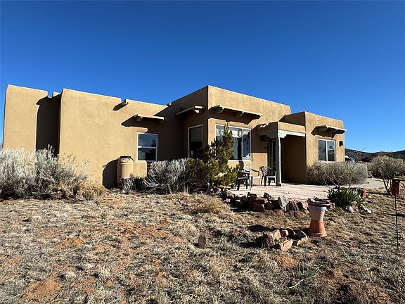 2nd image of 6 Esquina Rd