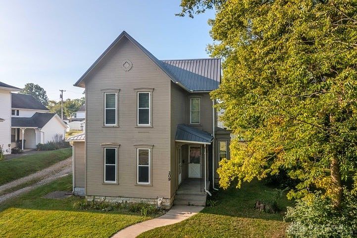 1st image of 209 Boyce St