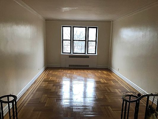 1st image of 2845 University Ave APT 4D