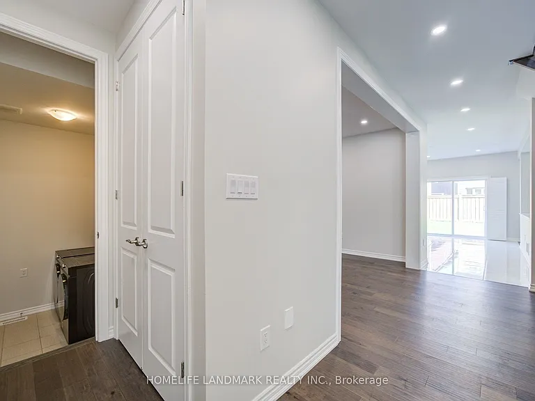 18 Kenneth Ross Bnd — Photo 15