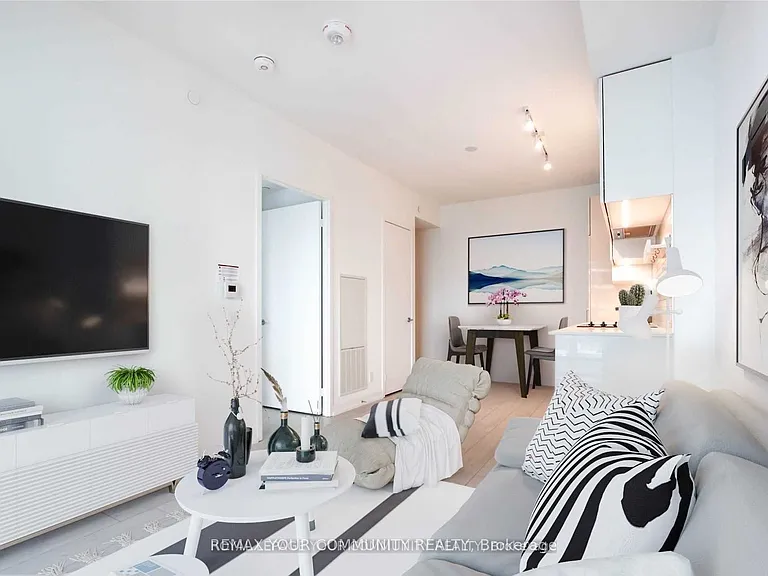 950 Portage Pkwy #5311 — Photo 6