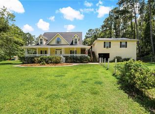 59 Latrell Ln, Waverly, GA 31565