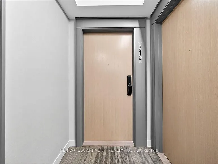 370 Martha St #710 — Photo 17