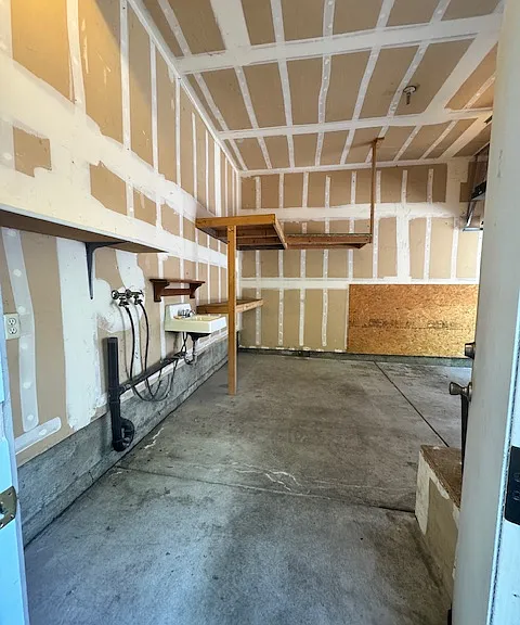 1407 Mission Blvd — Photo 11