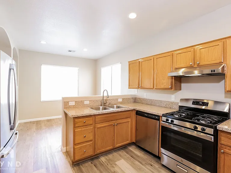 6241 Barton Manor St — Photo 2