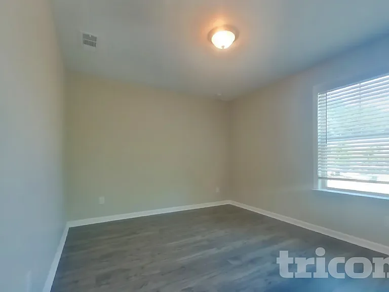 305 Knowles Pl — Photo 11
