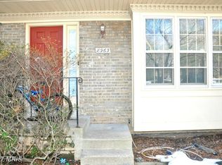 8963 Omega Ct, Springfield, VA 22152