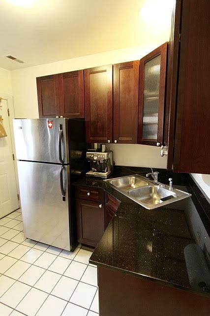 1st image of 2581 W Montrose Ave #3