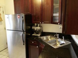 2581 W Montrose Ave #3, Chicago, IL 60618