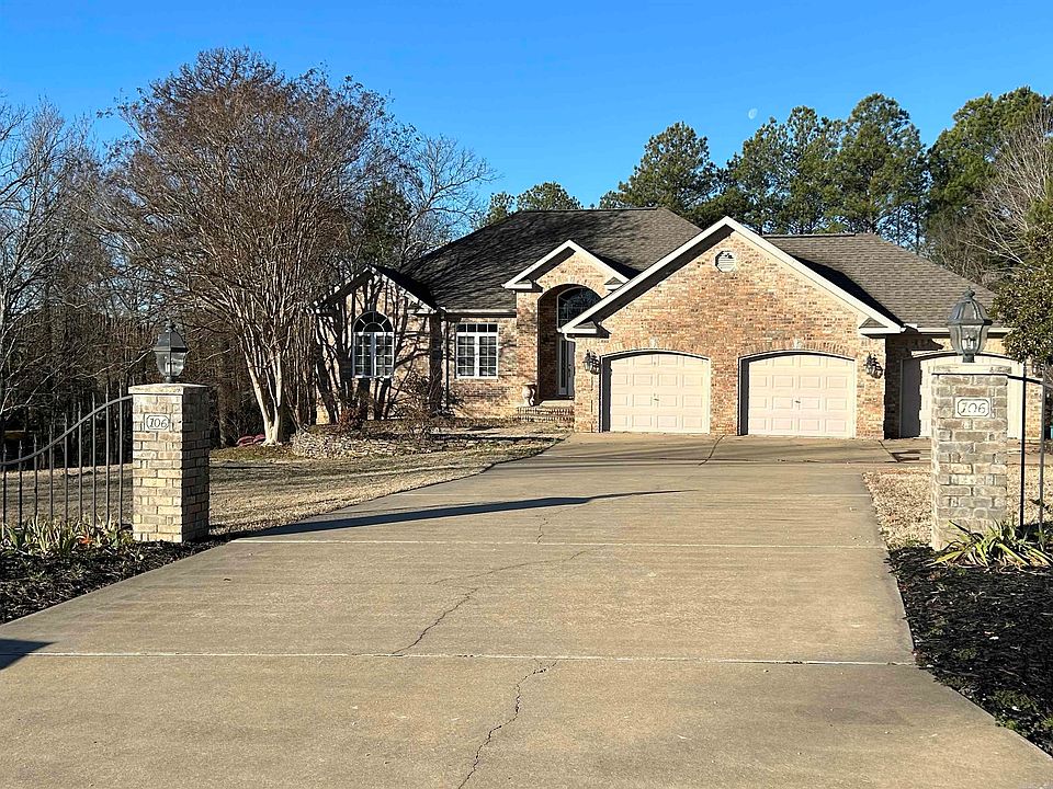 1st image of 106 Kerryville Dr