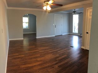 1008 N 10th St, Rogers, AR 72756
