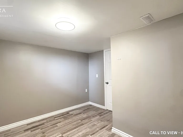 252 Southcrest Dr #2 — Photo 8