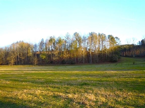 5th image of 715 E Cochran Rd SE