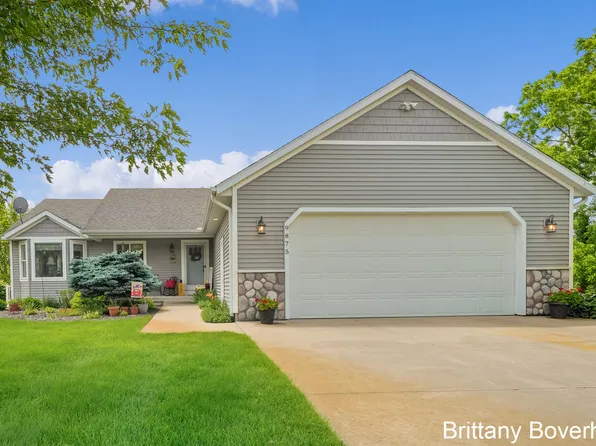 9875 Kateri Way Dr SE, Caledonia, MI 49316