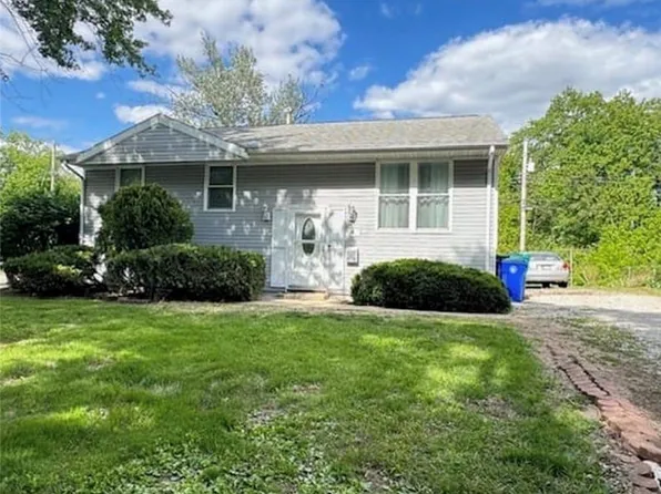 38 Whippoorwill Dr, Decatur, IL 62526