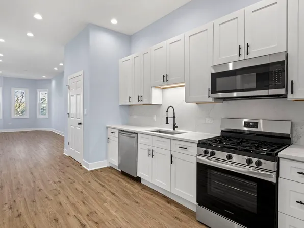 25 S Albany Ave APT 1, Chicago, IL 60612