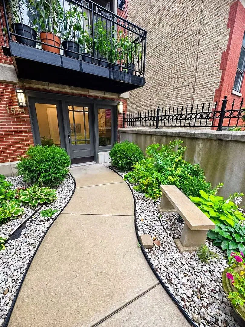 2 bed, 1200 sqft, $3,995 — Photo 2